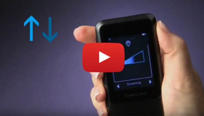 Vidéo mettant en avant l'ajustement du volume des aides auditives avec le surflink mobile de Starkey