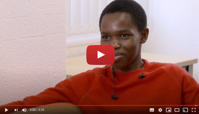 Vidéo témoignage d’adolescents utilisant l'application myPhonak