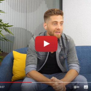 Vidéo : Interview Yann-Alrick Mortreuil 1/2 | Aides auditives Signia - Audition Conseil