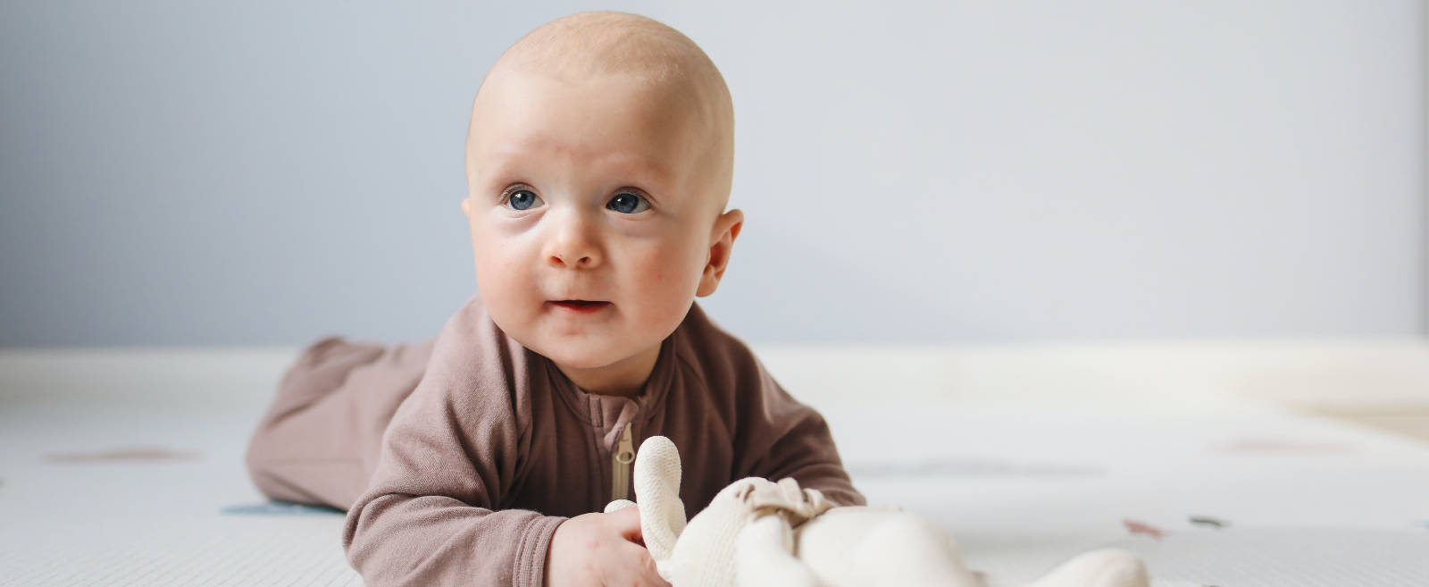 Tous les conseils pour préserver au mieux la santé auditive de votre bébé, avec Audition Conseil France