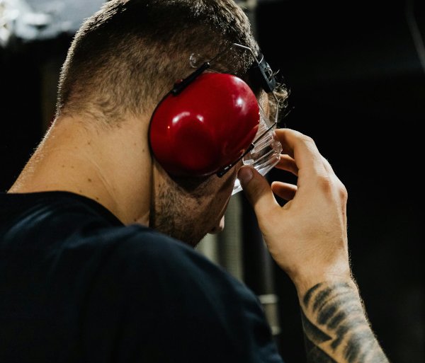 Votre audioprothésiste Audition Conseil France vous en dit plus sur la surdité professionnelle